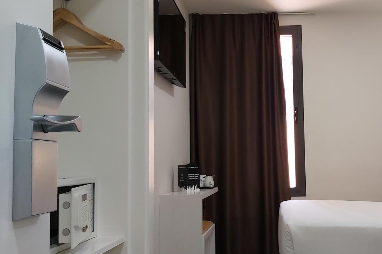 Double Room,1289196745:JPEG